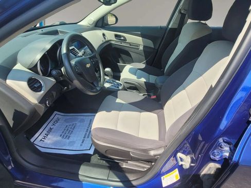 Used 2013 Chevrolet Cruze LS FWD image 10
