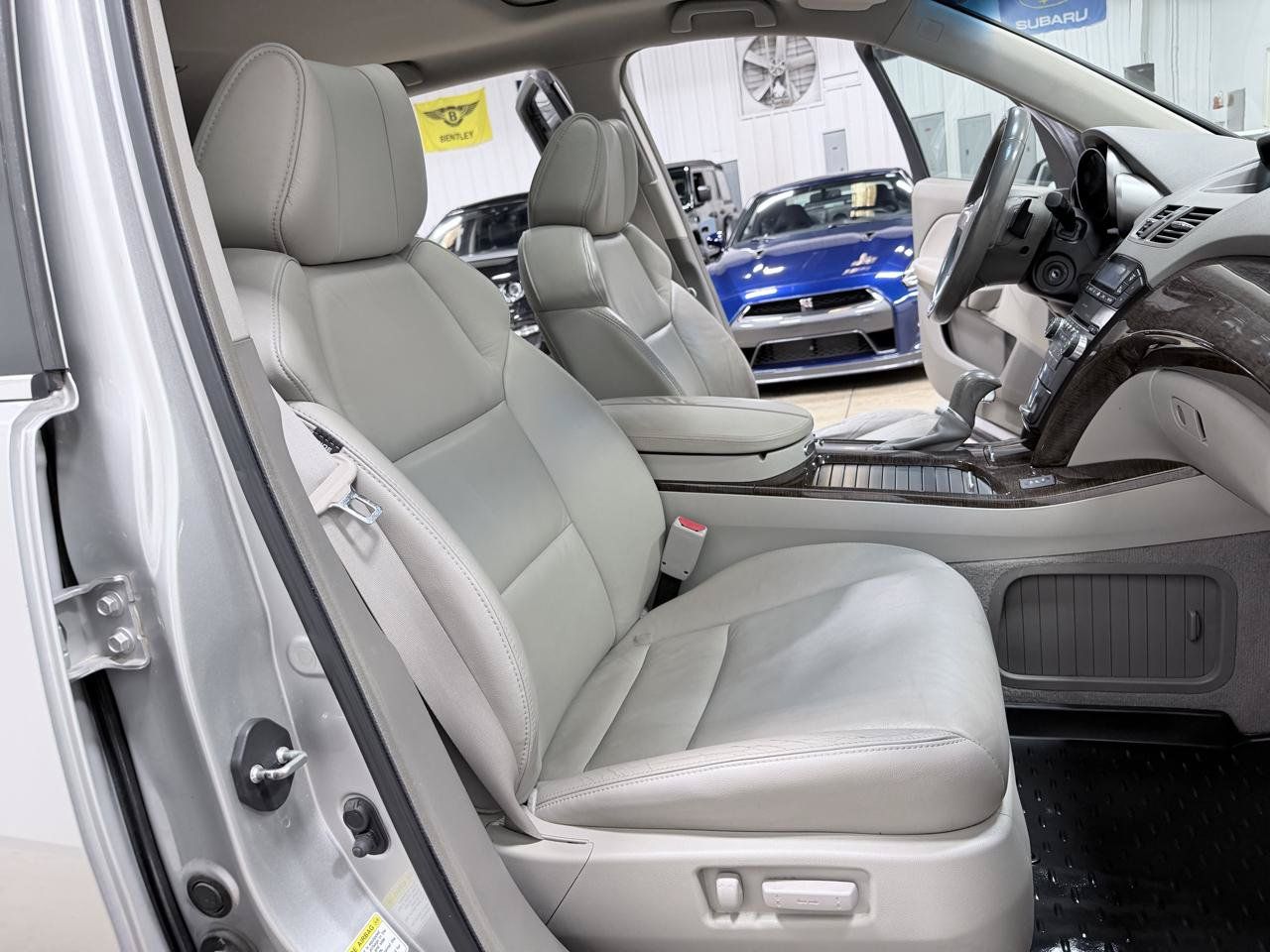 Used 2011 Acura MDX AWD/4WD image 39