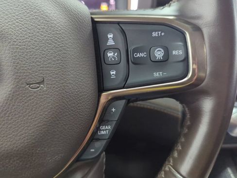Used 2025 RAM 1500 Limited AWD/4WD image 16