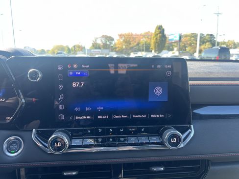 Used 2024 Chevrolet Colorado Z71 w/ Z71 Convenience Package 2 image 23