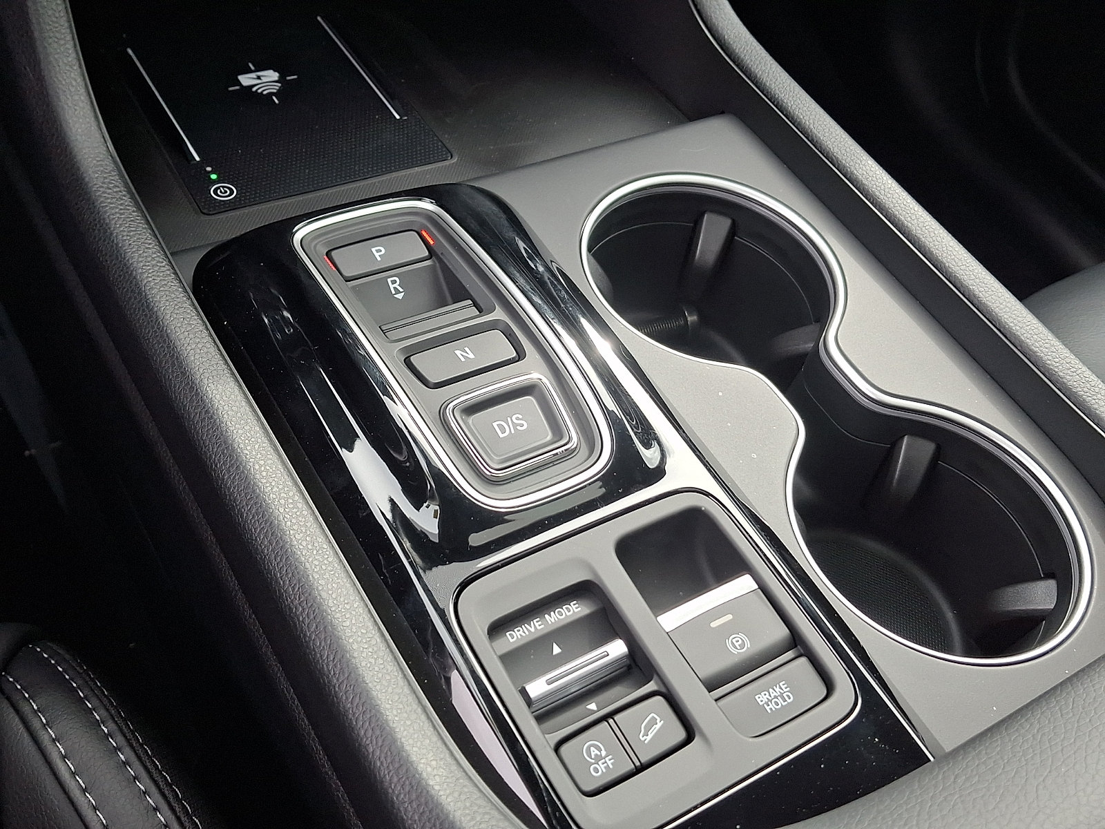 New 2026 Honda Pilot Touring image 7