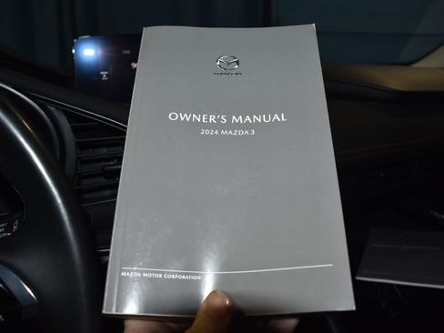 Used 2024 MAZDA MAZDA3 s image 10