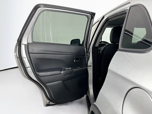 Used 2024 Mitsubishi Outlander Sport SE image 25