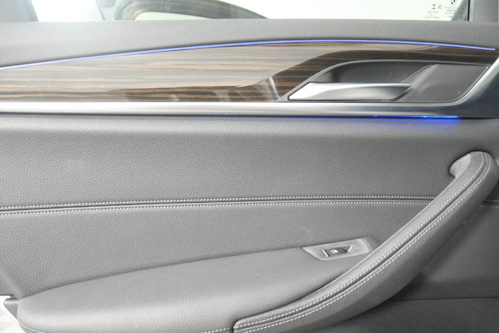 Used 2019 BMW 540i RWD image 14