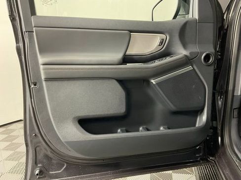 New 2025 Ford Expedition Max Active image 12