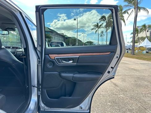 Used 2017 Honda CR-V Touring image 16