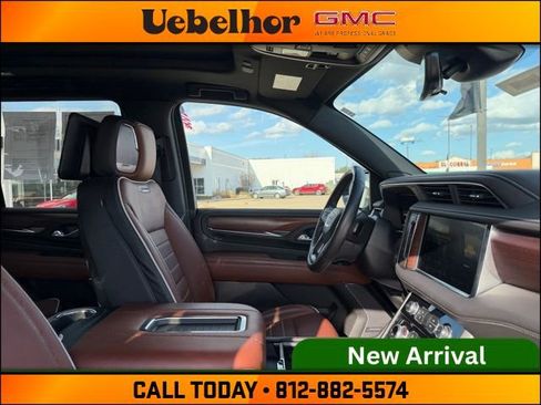 Used 2024 GMC Yukon Denali Ultimate image 2