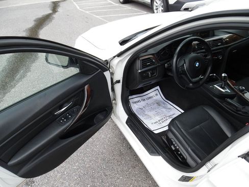 Used 2015 BMW 328i xDrive Sedan AWD/4WD image 10