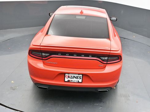 Used 2017 Dodge Charger R/T w/ Plus Group image 35