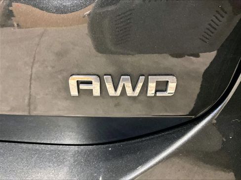 Used 2019 Chevrolet Equinox LS image 30