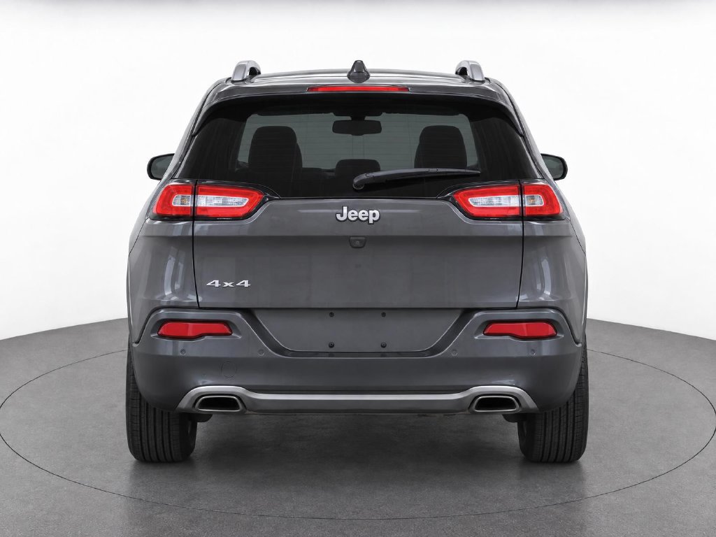 Used 2018 Jeep Cherokee Overland AWD/4WD image 8