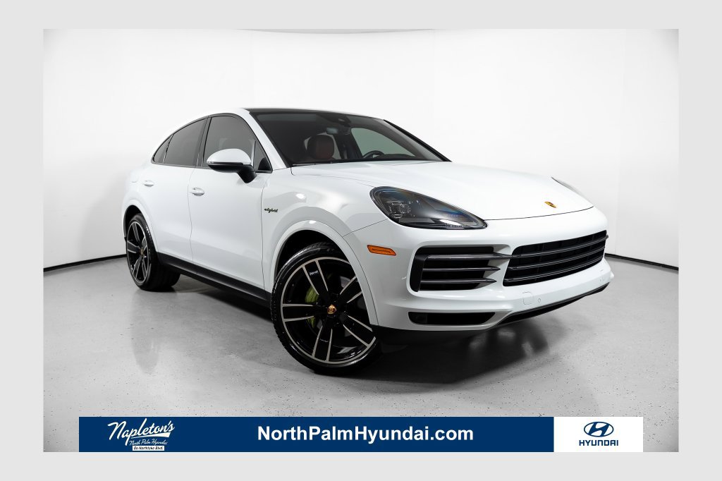 Used 2023 Porsche Cayenne Coupe AWD/4WD image 1