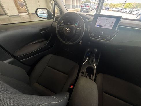 Used 2023 Toyota Corolla LE image 33