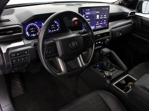 Used 2025 Toyota 4Runner TRD Off-Road Premium w/ Tow Technology Package AWD/4WD image 13