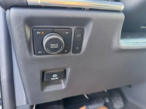 New 2025 Ford Expedition Max Platinum w/ Driver's Package image 25