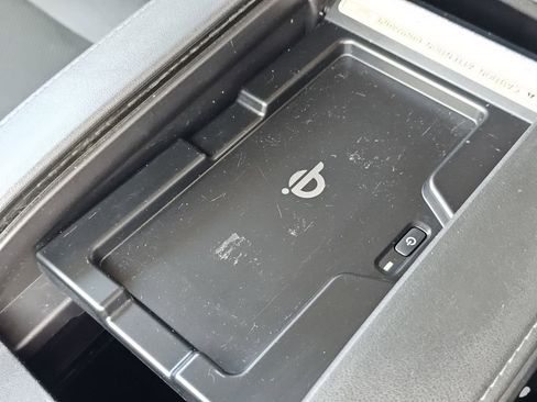 Used 2022 Toyota Highlander Limited image 14