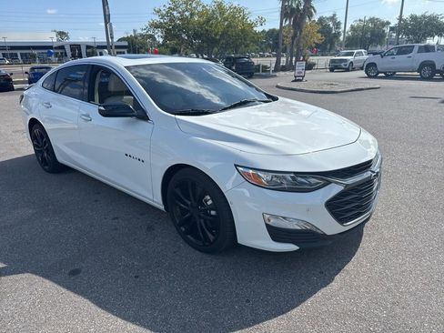 Used 2020 Chevrolet Malibu Premier FWD image 4
