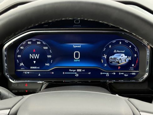 Used 2025 Chevrolet Silverado 1500 High Country image 16