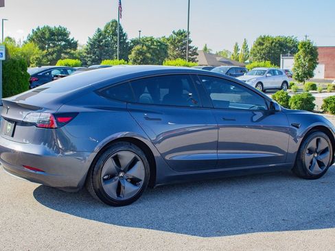 Used 2020 Tesla Model 3 Standard Range Plus RWD image 9