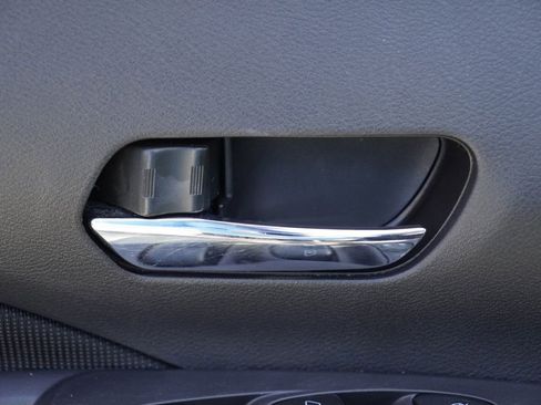 Used 2024 Nissan Kicks SV FWD image 8