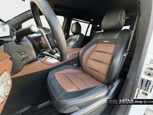 Used 2024 Mercedes-Benz GLS 63 AMG 4MATIC image 11