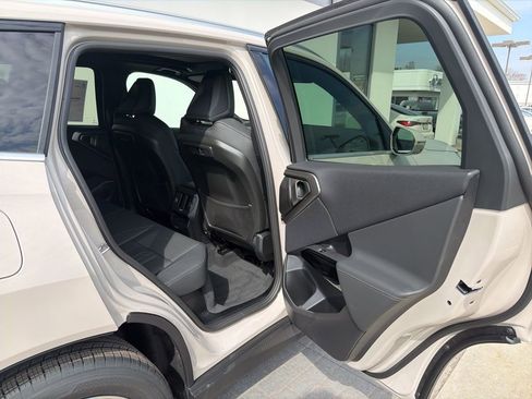 New 2026 BMW X3 xDrive30 w/ Premium Package image 12