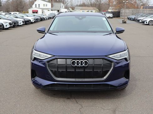 Used 2021 Audi e-tron Premium w/ Convenience Plus Package image 2