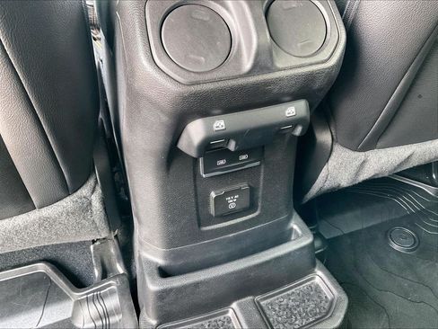 Used 2021 Jeep Wrangler Unlimited Sahara AWD/4WD image 25