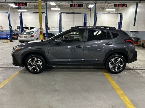 Certified 2024 Subaru Crosstrek 2.0i Premium image 5