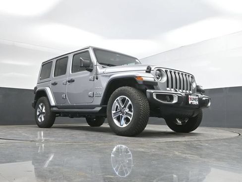 Used 2020 Jeep Wrangler Unlimited Sahara AWD/4WD image 46