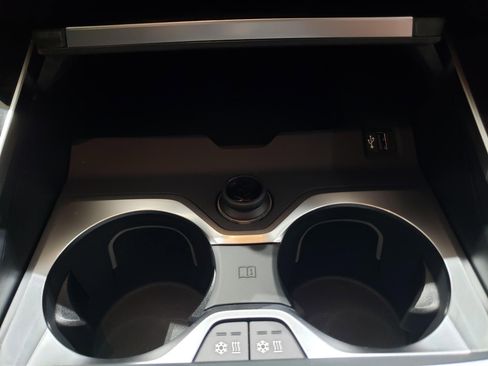 New 2026 BMW ALPINA XB7 AWD/4WD image 25