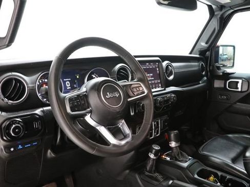 Used 2023 Jeep Wrangler Unlimited Sahara w/ Cold Weather Group AWD/4WD image 16