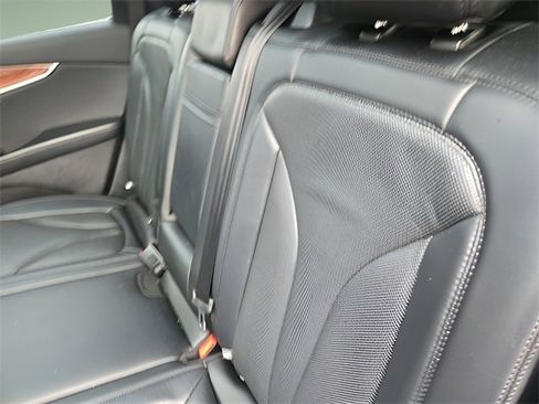 Used 2020 Lincoln Nautilus Reserve image 25