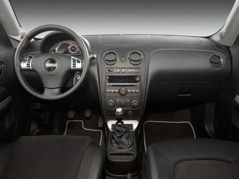 Used 2009 Chevrolet HHR LT FWD image 8