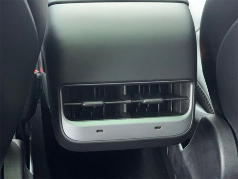 Used 2021 Tesla Model 3 Standard Range Plus image 44