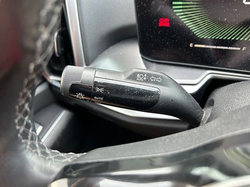 Used 2025 Kia Sorento S FWD image 24