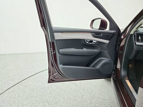 New 2026 Volvo XC90 T8 Ultra w/ Protection Package Premier AWD/4WD image 23