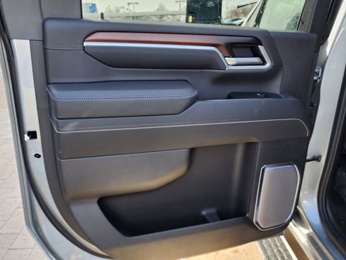 New 2026 GMC Sierra 3500 Denali w/ LPO, Black Badging Package image 44