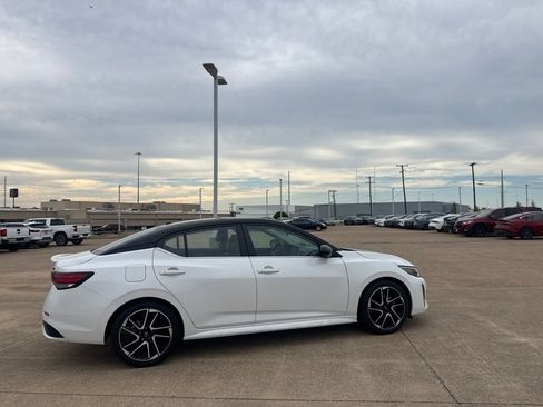 Certified 2024 Nissan Sentra SR w/ SR Premium Package FWD image 24