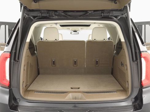 Used 2022 GMC Yukon XL Denali image 37