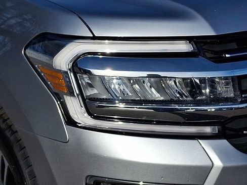 Used 2023 Ford Expedition Max Limited image 11