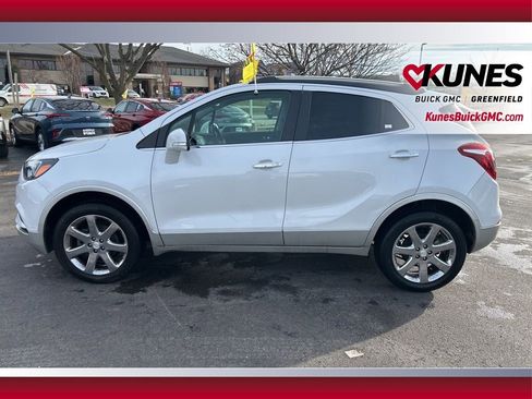 Used 2019 Buick Encore Essence w/ Experience Buick Package image 9