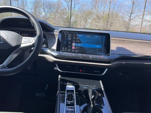 Certified 2026 Volkswagen Atlas SEL image 29