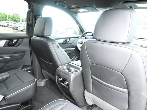 Used 2026 Buick Enclave Preferred FWD image 31