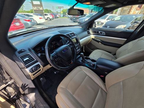 Used 2016 Ford Explorer XLT w/ Equipment Group 202A AWD/4WD image 14