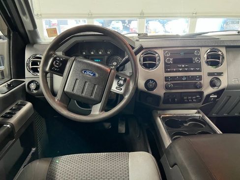 Used 2016 Ford F250 XLT w/ Snow Plow Prep Package AWD/4WD image 8