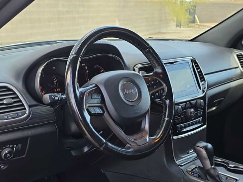 Used 2020 Jeep Grand Cherokee Limited X image 2