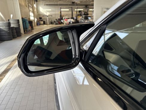 Used 2025 BMW M235i xDrive M235 xDrive w/ Premium Package image 10