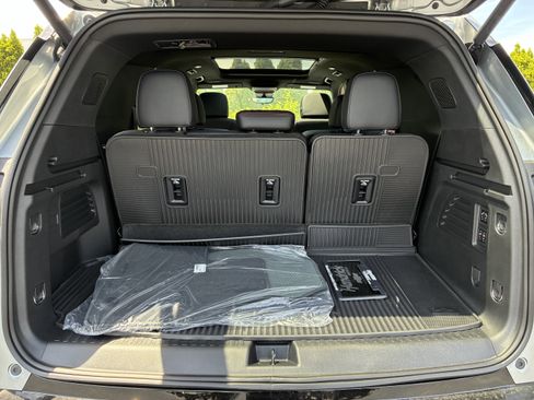 New 2026 Chevrolet Traverse RS FWD image 13