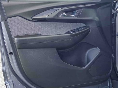 Used 2021 Chevrolet TrailBlazer LS image 18